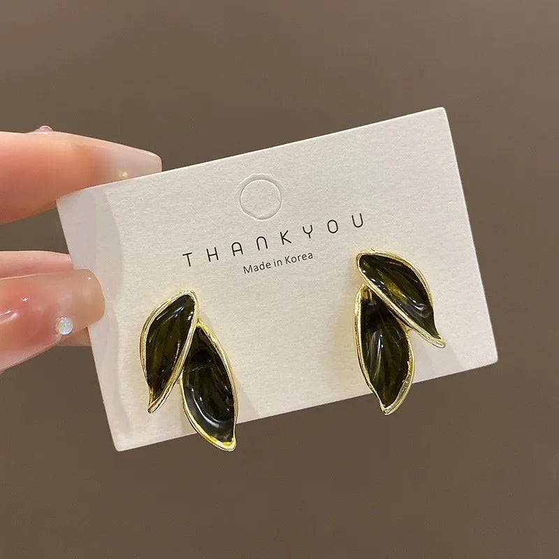 Lovely Sweet Grey Leaf Stud Earrings for Women - Revelloventures