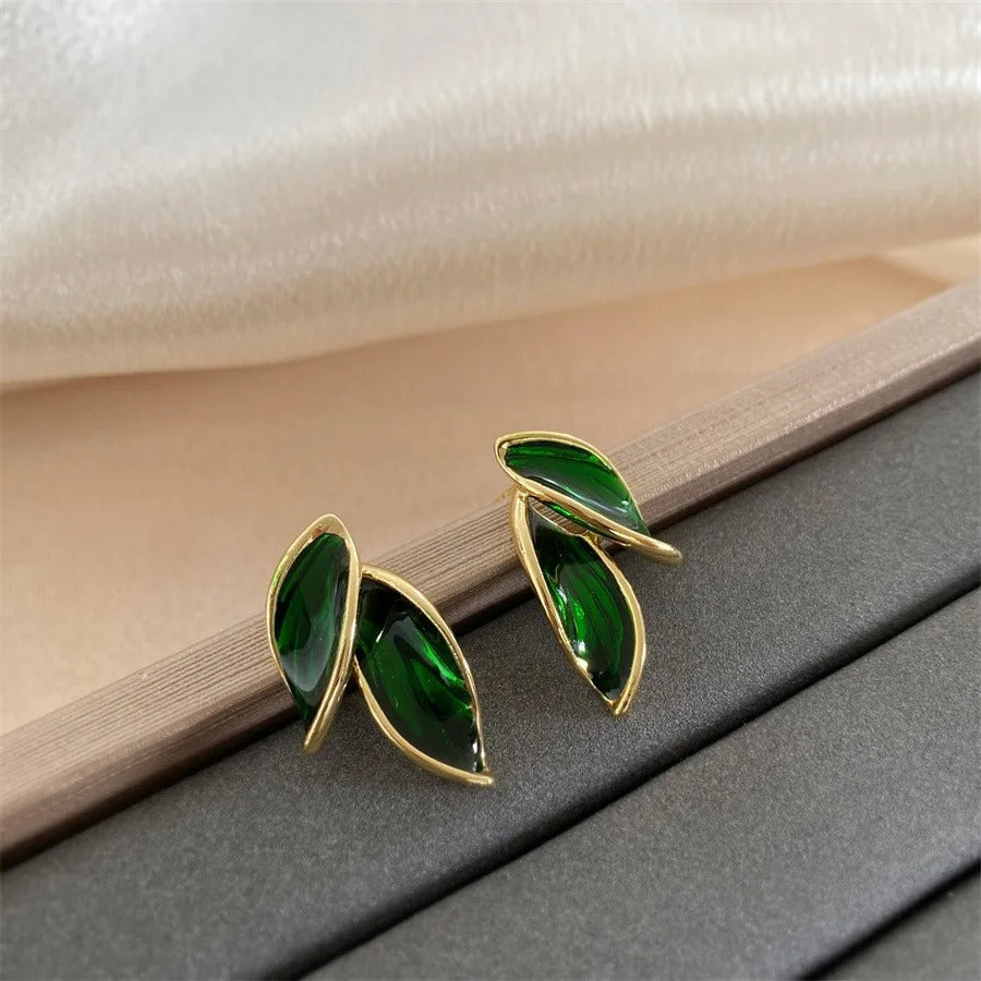 Lovely Sweet Grey Leaf Stud Earrings for Women - Revelloventures