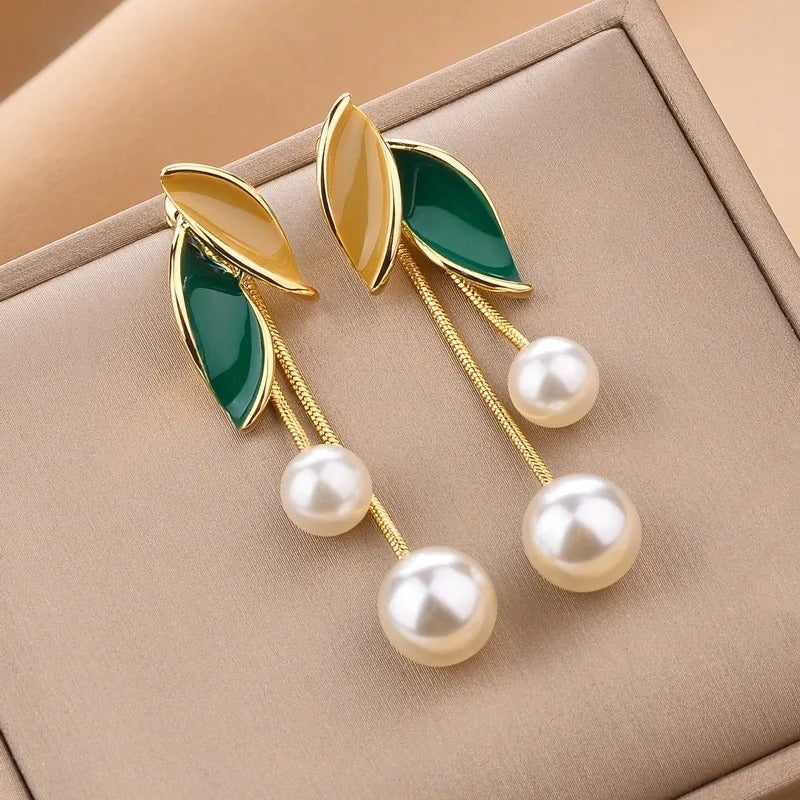 Lovely Sweet Grey Leaf Stud Earrings for Women - Revelloventures