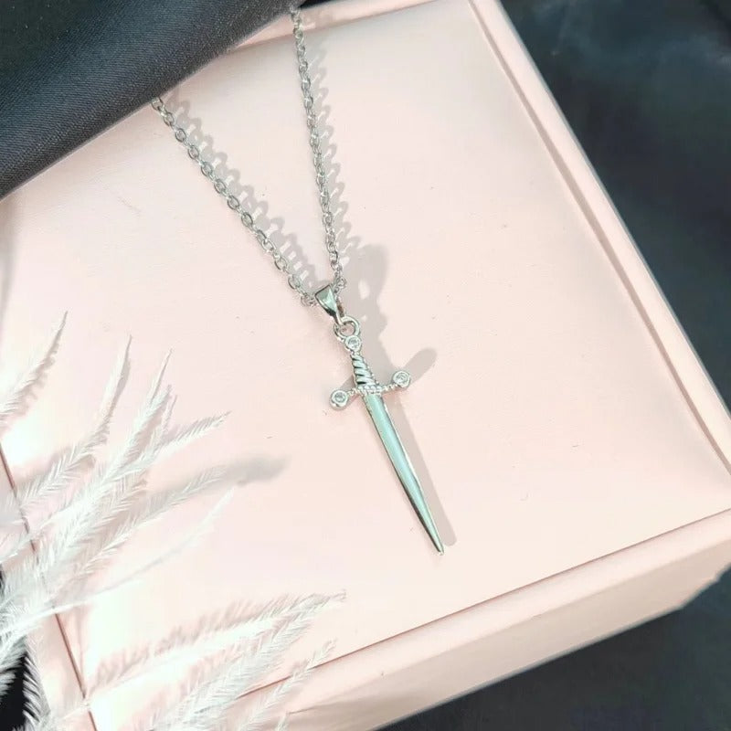New Style Creative Arrow Through Heart Couple Pendant Heart-Shaped Collar Chain Valentine's Day Necklace Jewelry Gift - Revelloventures