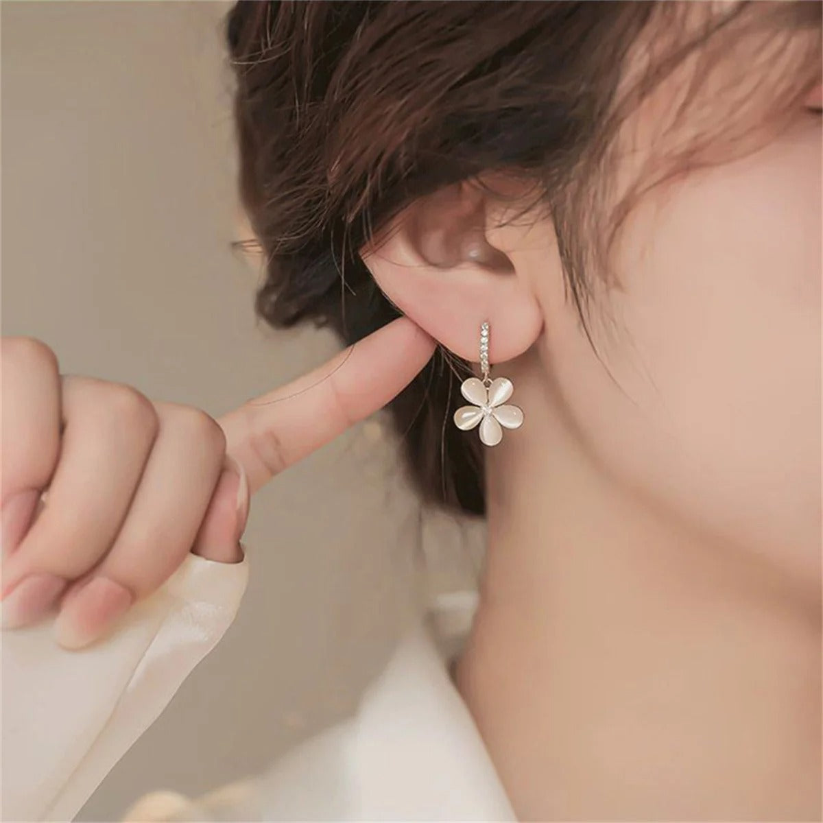 Exquisite Opal Flower Stud Pearl Floral Leaves Earrings