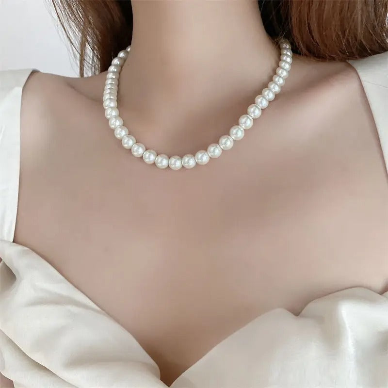 Classic Elegant White Pearl Chokers Necklace For Women and Men