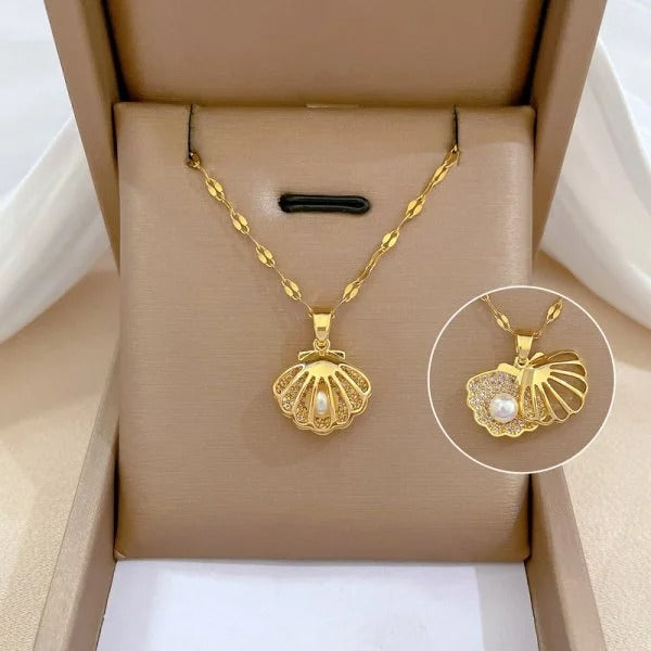 Exquisite and Fashionable Stainless Steel Sun Pendant Necklace For Women